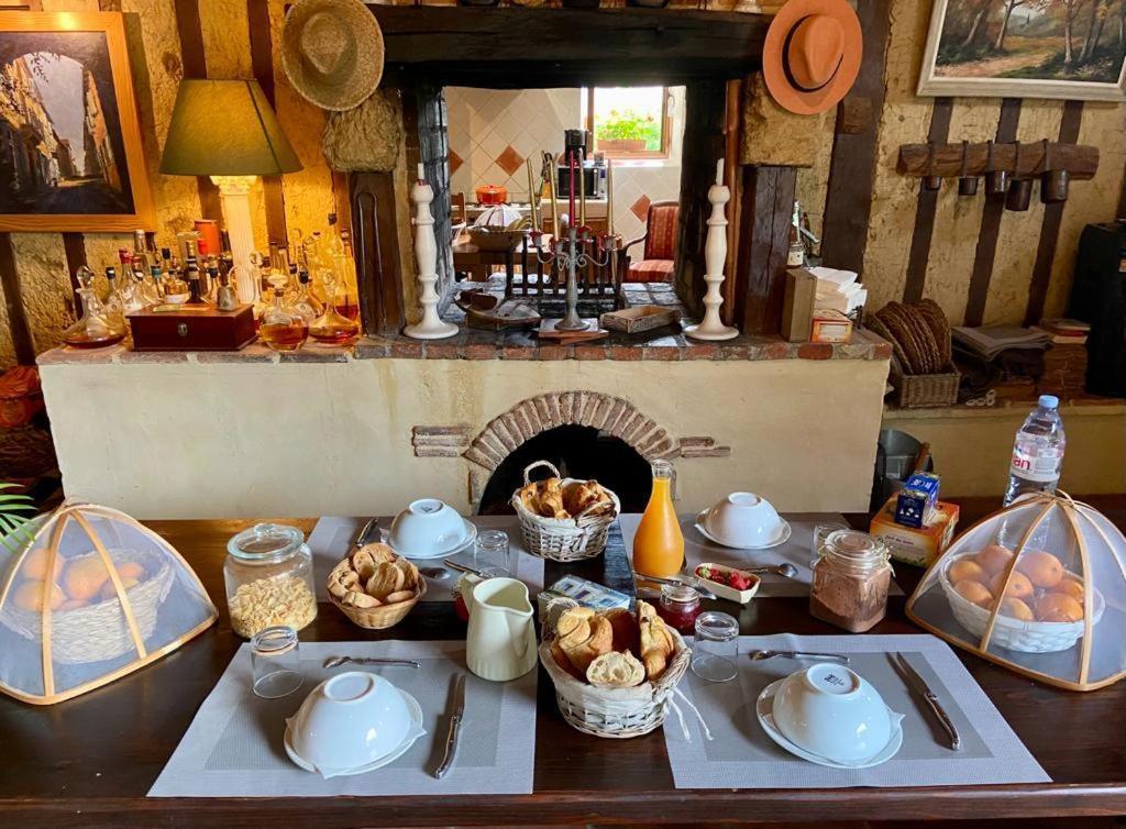 Maison D'Hotes Le Chai D'Armagnac Monguilhem Esterno foto